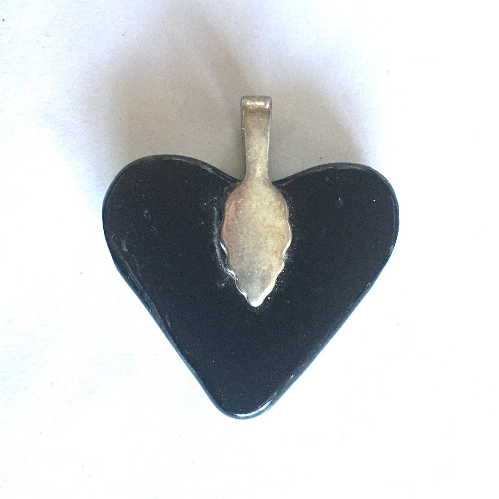 Glass metallic heart pendant - Picture 2 of 3